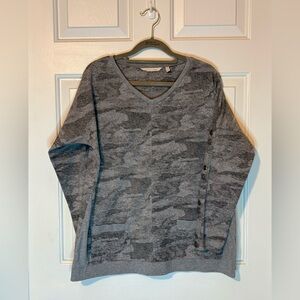 Soft Surroundings Piper Pullover Gray Camo Top Long Sleeve Patch Pockets Size M